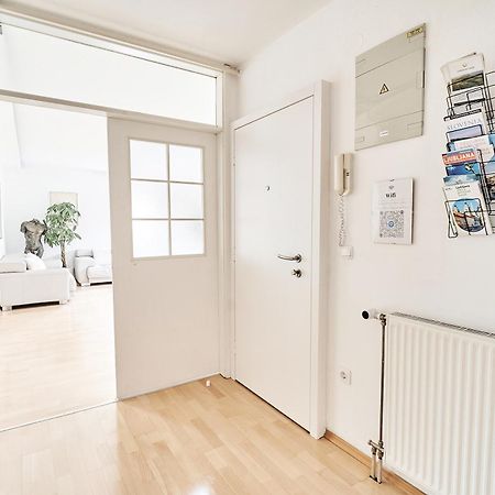 Matic Spacious Modern Apartment Любляна Екстериор снимка