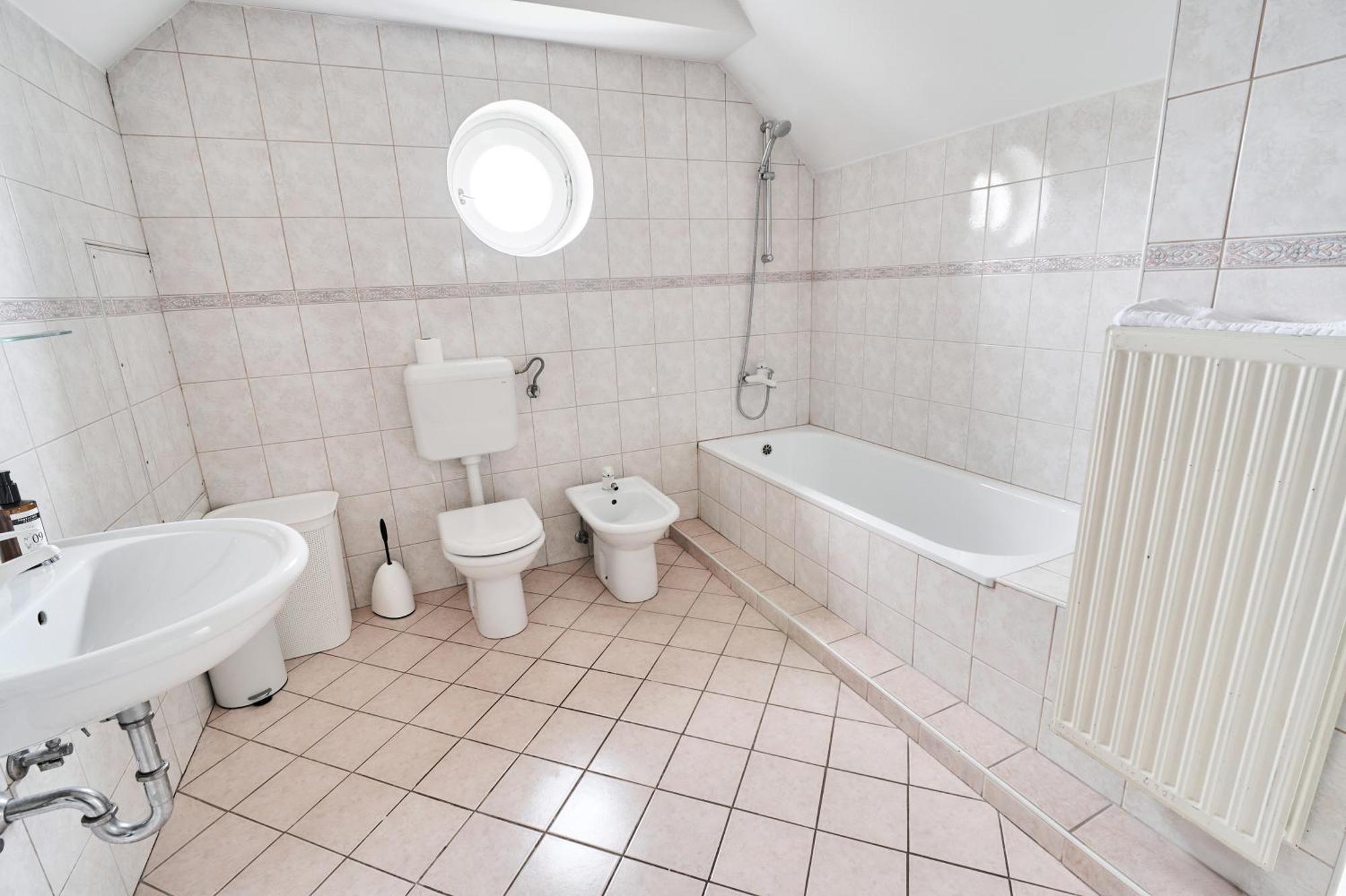 Matic Spacious Modern Apartment Любляна Екстериор снимка